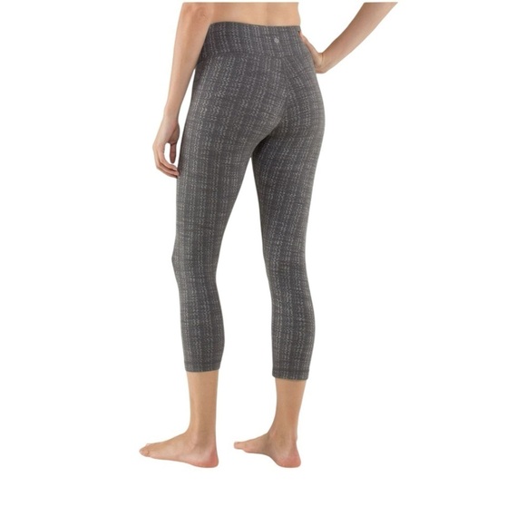 Lululemon Wunder Under Crop Sz 4 Textured Ziggy Wee October Angel Wing - Picture 1 of 9